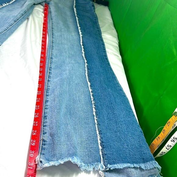 Rue21 Bellbottoms Jeans Women Size 1 Blue Wide Leg High Rise Raw Hem Denim - Picture 12 of 16